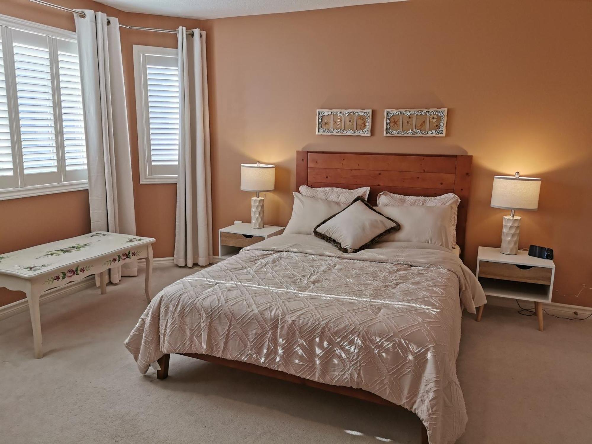4 Bedroom 3 Washroom Charming Home In Markham With Warm Cozy Vibe Extérieur photo