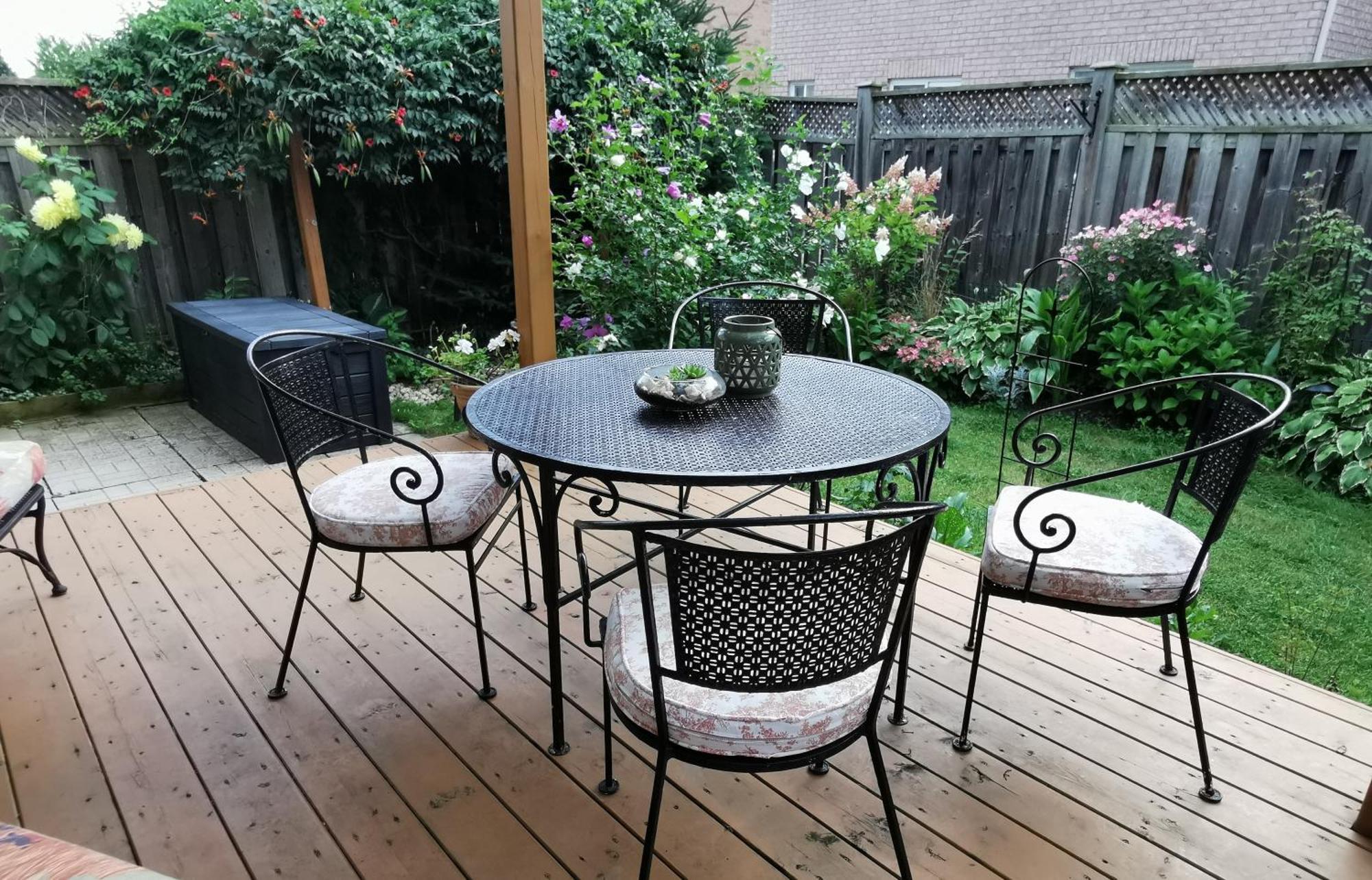 4 Bedroom 3 Washroom Charming Home In Markham With Warm Cozy Vibe Extérieur photo