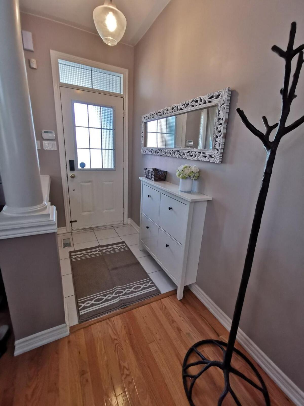 4 Bedroom 3 Washroom Charming Home In Markham With Warm Cozy Vibe Extérieur photo